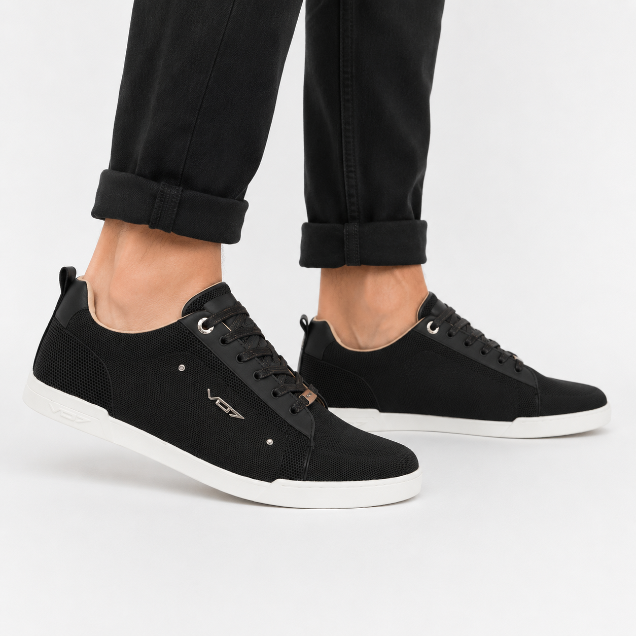 VO7 Hornet Baskets